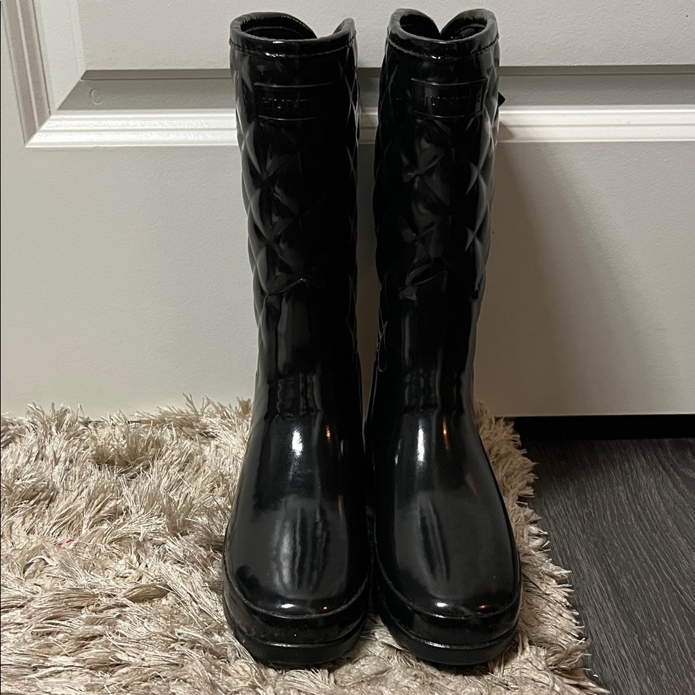 Hunter Women's Refined Quilted Gloss Rain Boots